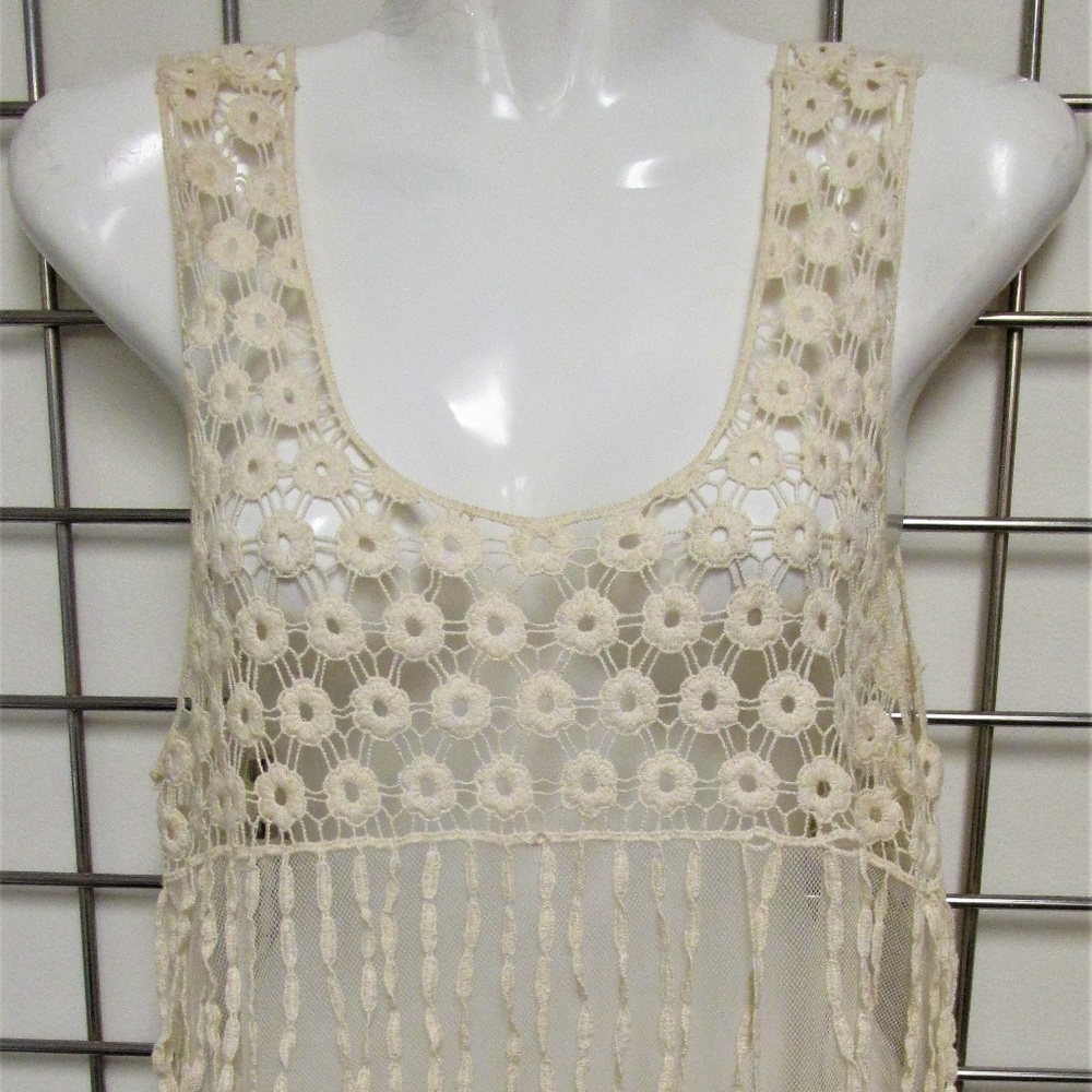 Crystal K Crochet/Fringe Tank Top Size Small